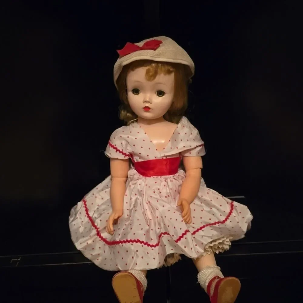 Vintage MADAME ALEXANDER  1950's Doll 